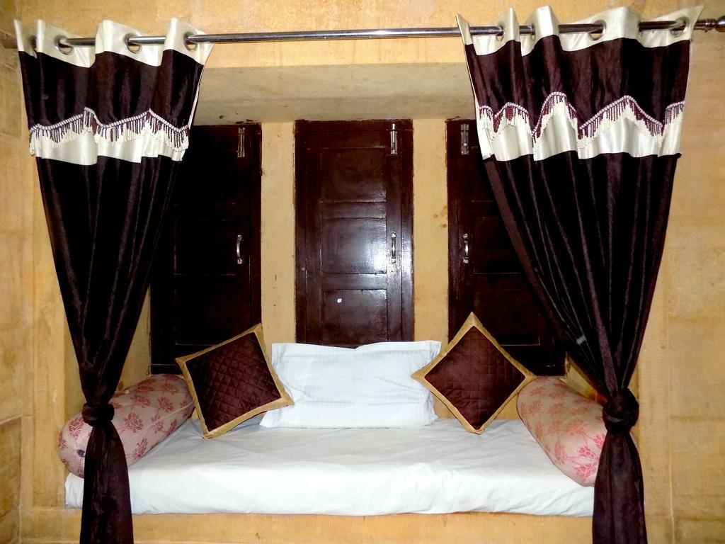 Hotel Fotiya Jaisalmer Exterior photo